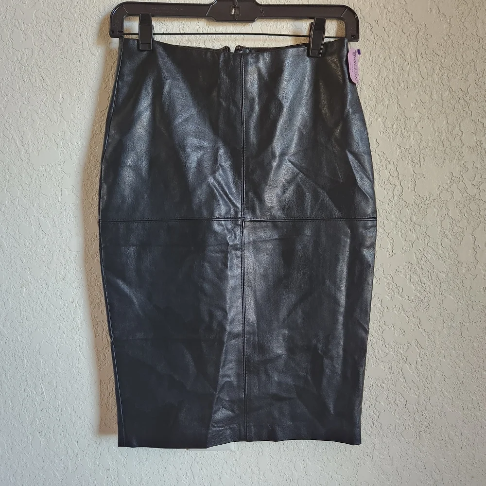 🔥NWOT Faux Leather Pencil Wiggle Skirt Vegan Size 2P - Picture 7 of 10